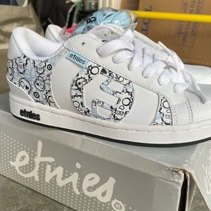 Women’s Etnies Sneakers